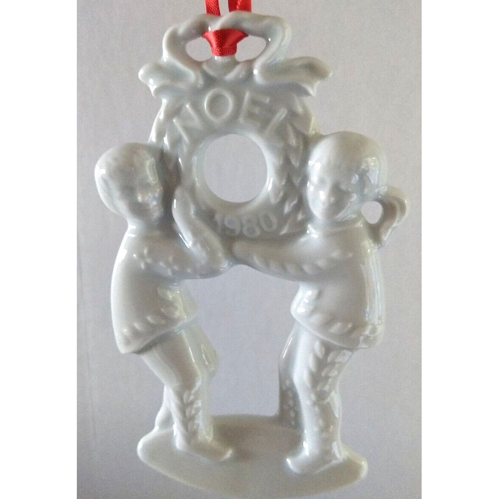 Haviland Limoges Christmas Ornament‎ White Porcelain Boy Girl Noel Wreath 1980